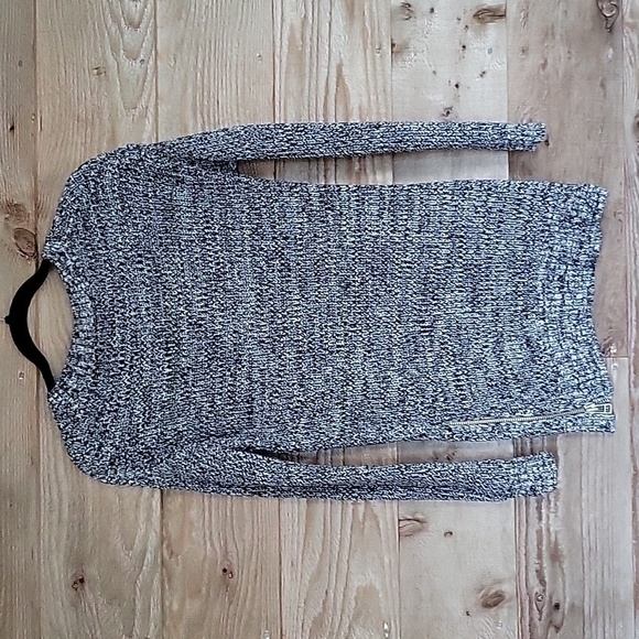 Gap Size Small Black and White Marled Tunic Sweater - Picture 5 of 5